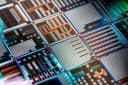 ilício tarifado nos EUA: impactos em chips e painéis