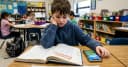 Celular na infância reduz leitura: 7 passos para pais