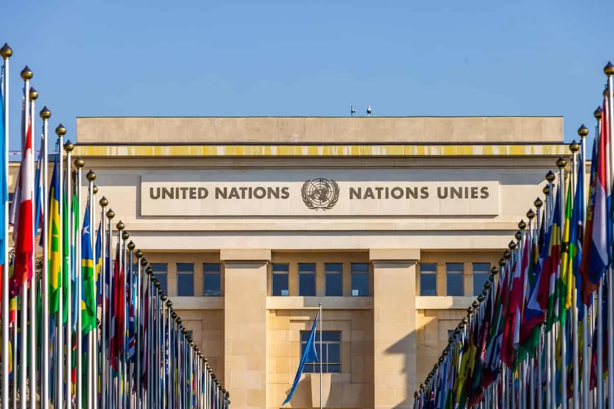 agentes de IA viraram invasores: o caso OpenAI e ONU