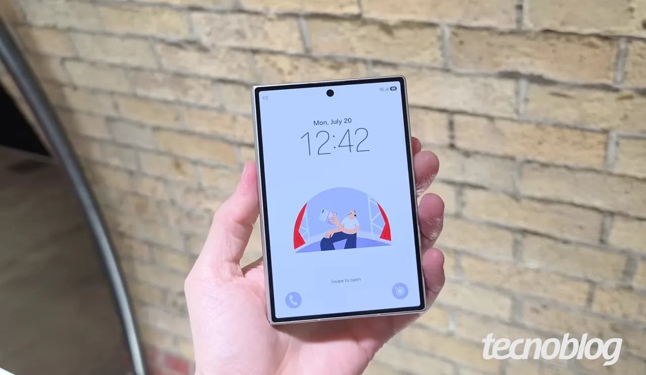 Galaxy Z Fold 9: Samsung avalia versão mais barata ou maior