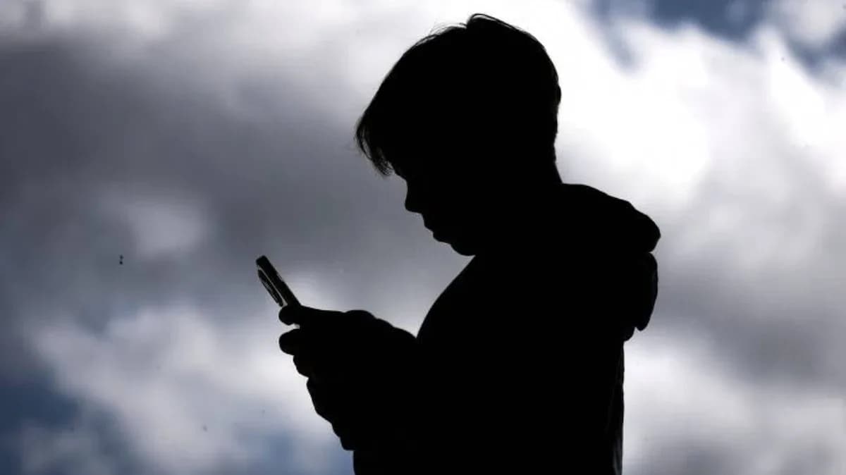 Meta e Anúncios com Abuso Infantil por IA: O Caso Completo