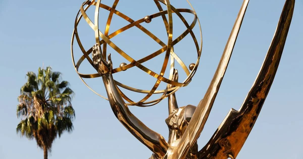Emmy 2026: como assistir ao vivo no Brasil em 3 plataformas
